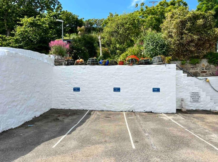 Room 2 Hotel Style Double Bedroom In Marazion Exterior photo